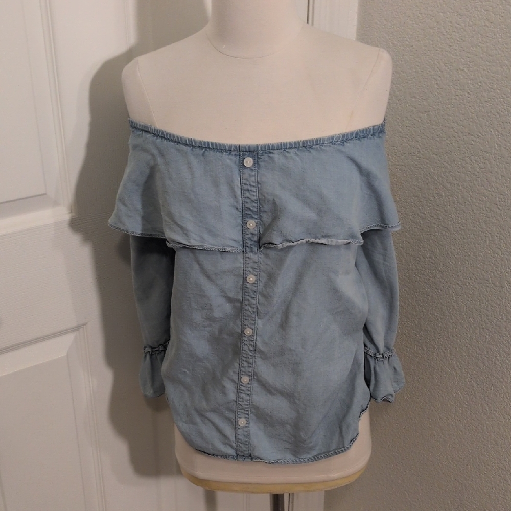 Sanctuary Light Blue Denim Off-Shoulder Blouse Cowgirl Ruffle Trim Country Rodeo